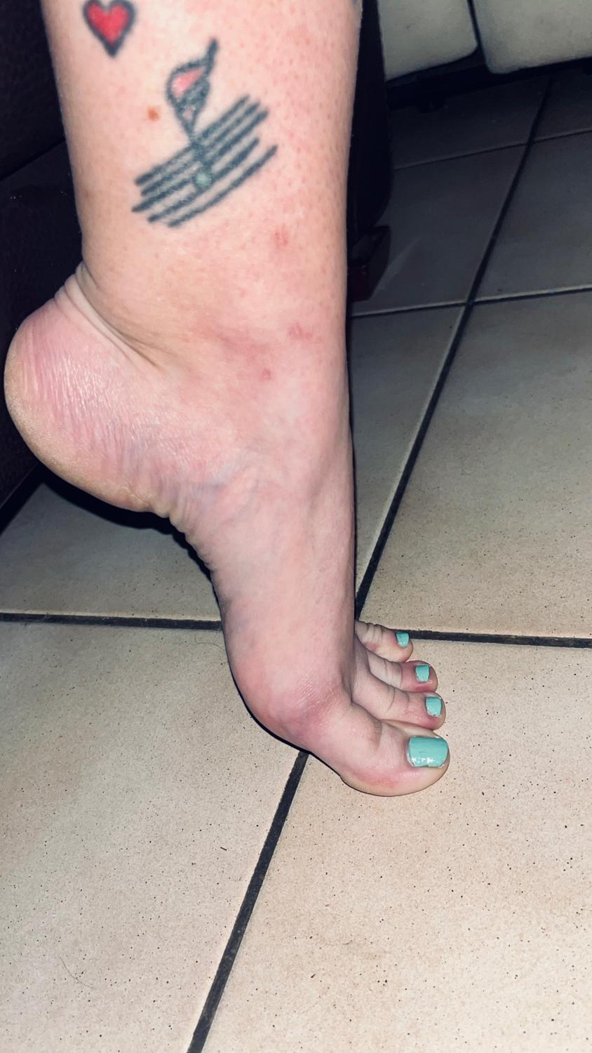 French_beauty_feet's media