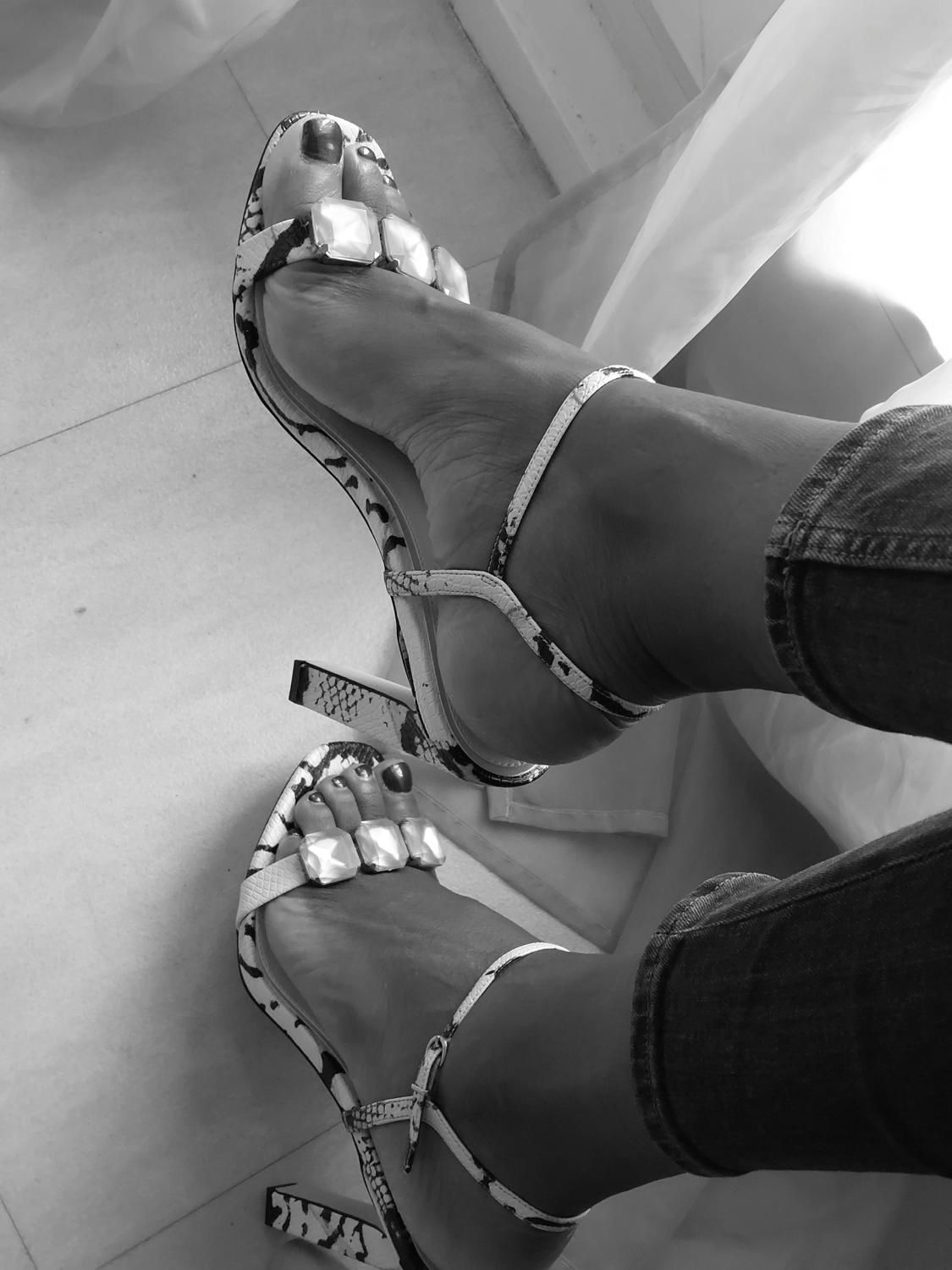 French_feet_paris's media