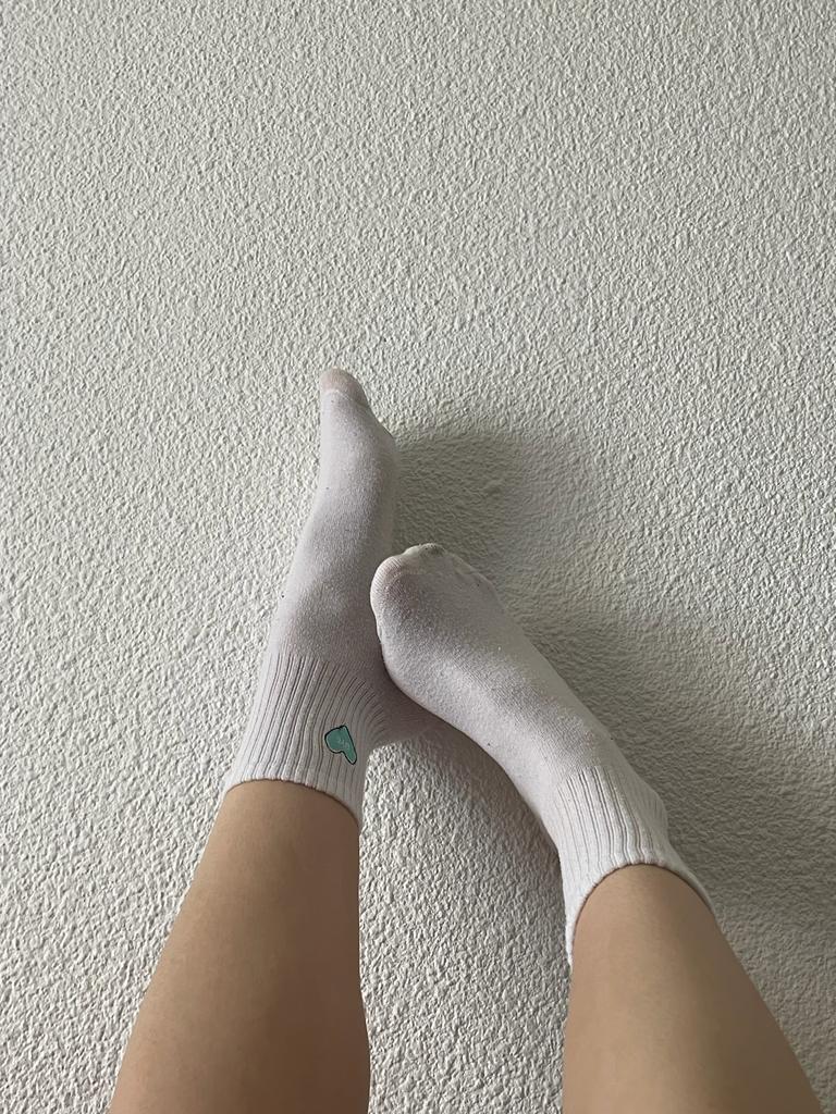 French-nurse_feet's media