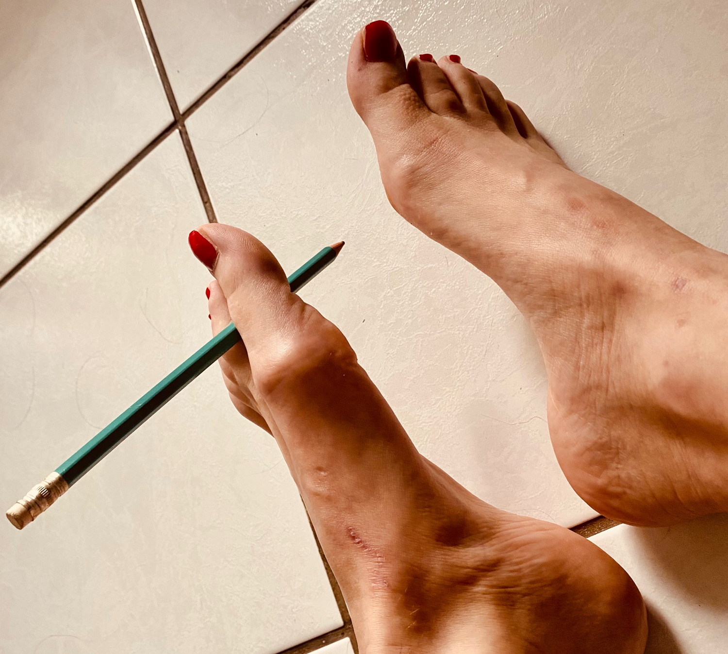 French_sexy_little_toes's media