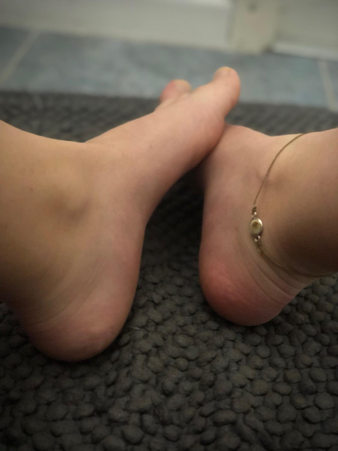 Frenchfeetinparis's media