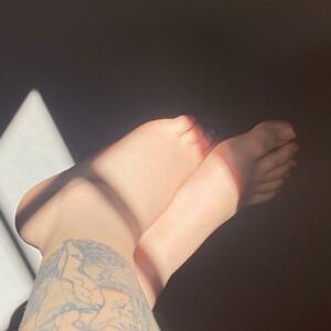 Frenchfeetpics's media