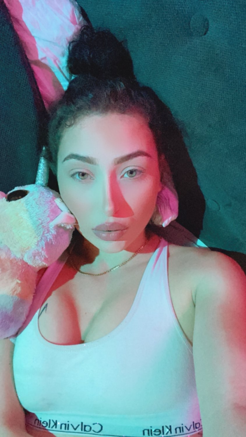 Frenchrapqueen's media