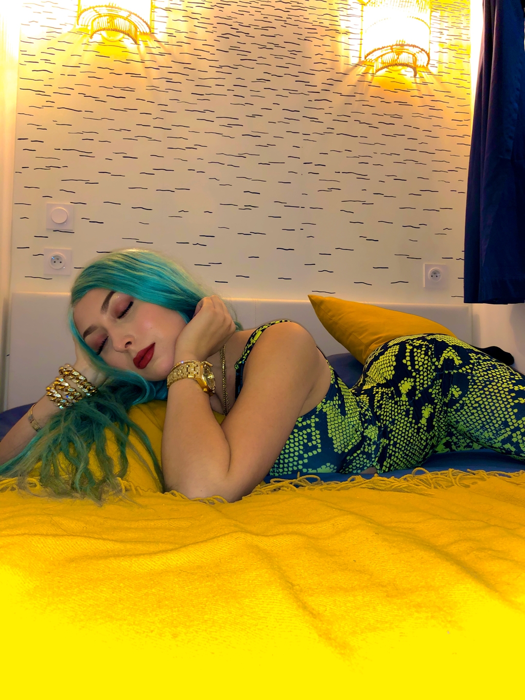 Frenchrapqueen's media