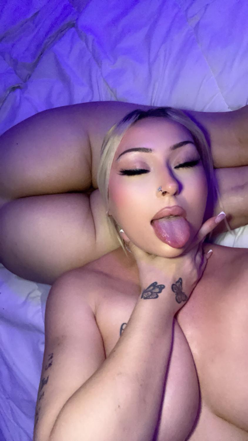 Frenchrapqueen's media
