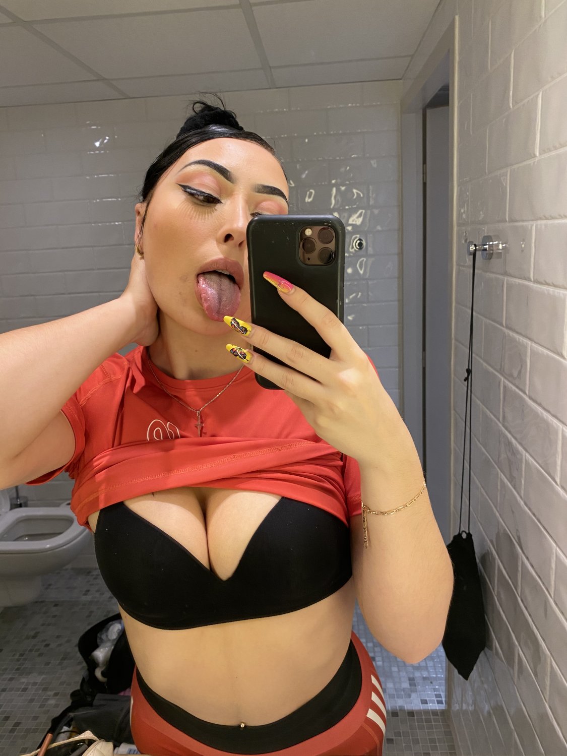 Frenchrapqueen's media