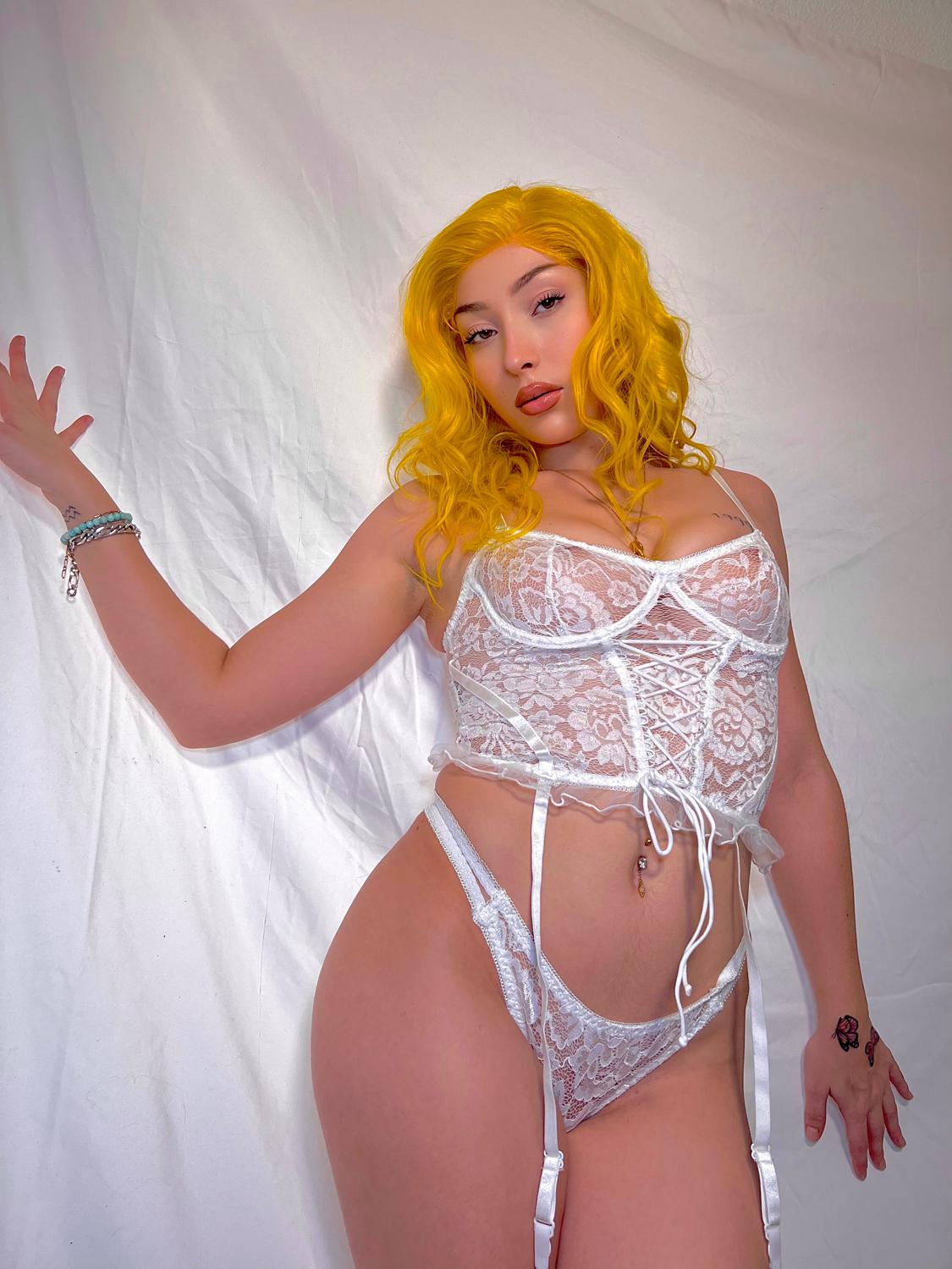 Frenchrapqueen's media