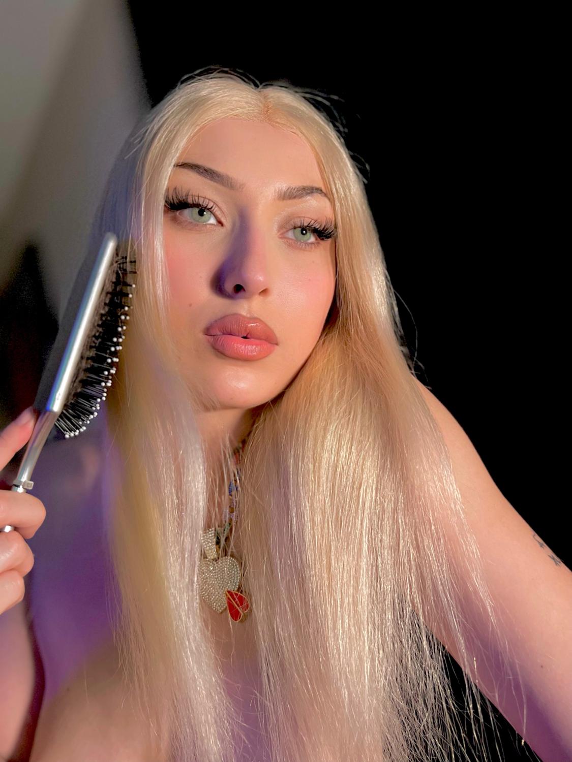 Frenchrapqueen's media