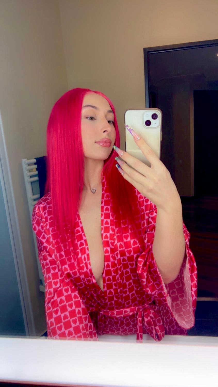 Frenchrapqueen's media