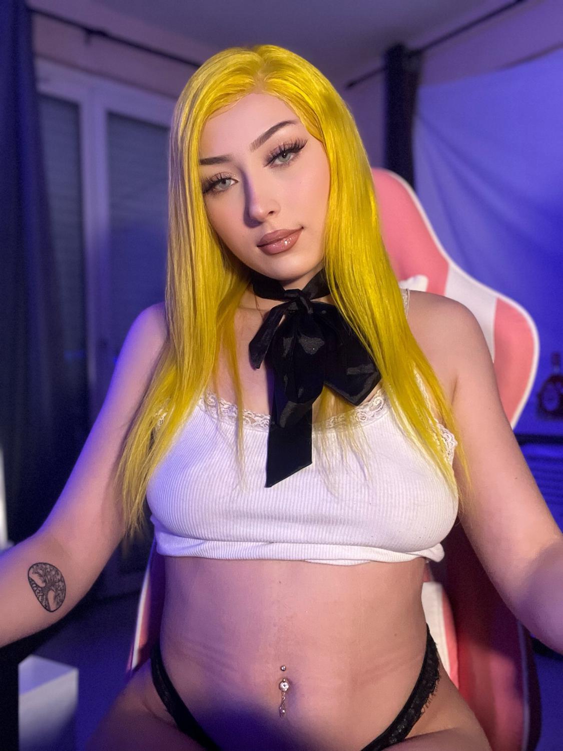 Frenchrapqueen's media