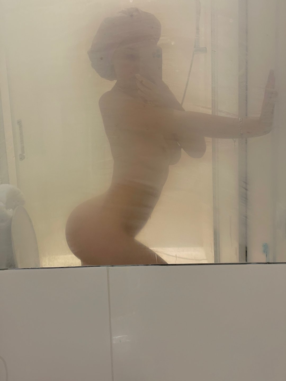 Frenchrapqueen's media