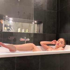 Frenchrapqueen's media