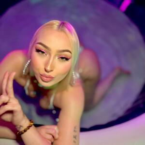 Frenchrapqueen's media