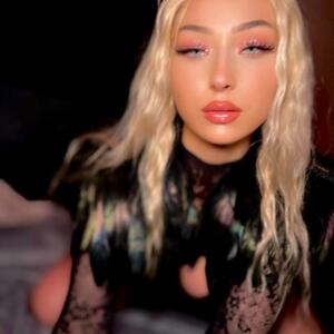 Frenchrapqueen's media