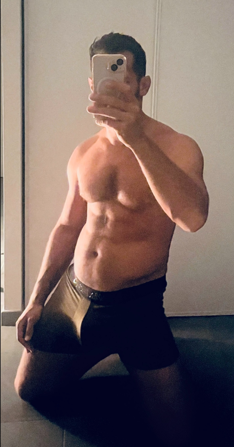 Frenchsexyboy69's media