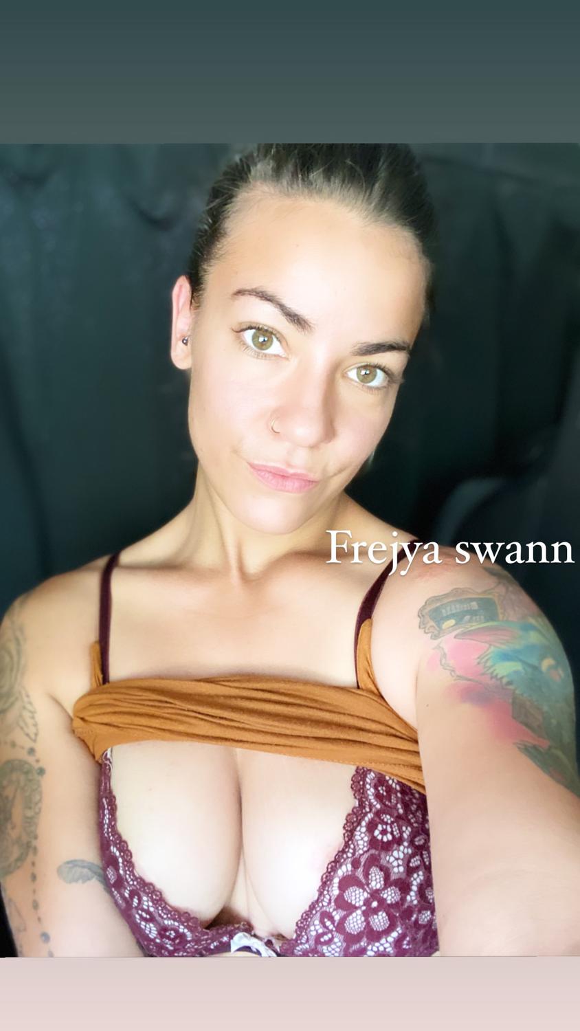 Freyjaswann's media