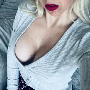 Frsensualcpl's media