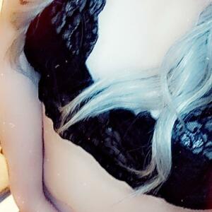 Girl-curvyy's media