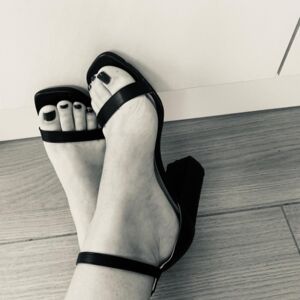 Girlfeet_sud's media