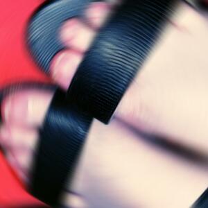 Girly-pieds's media
