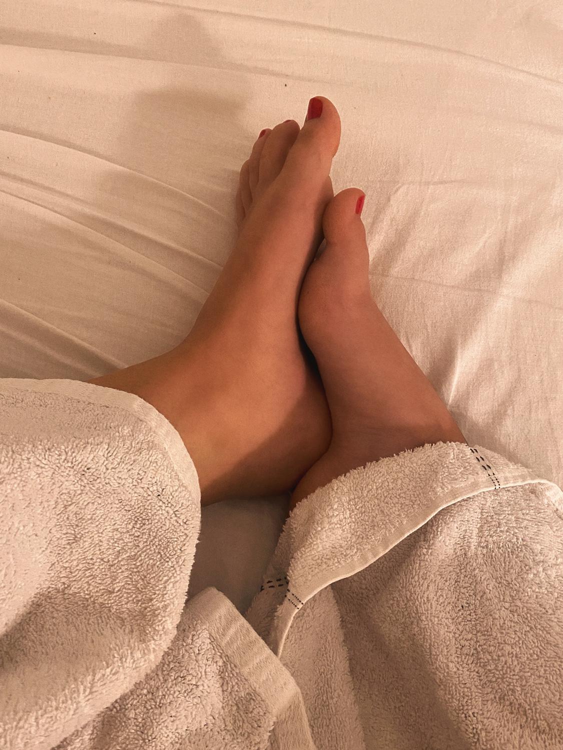 Glamfeetsfeti's media