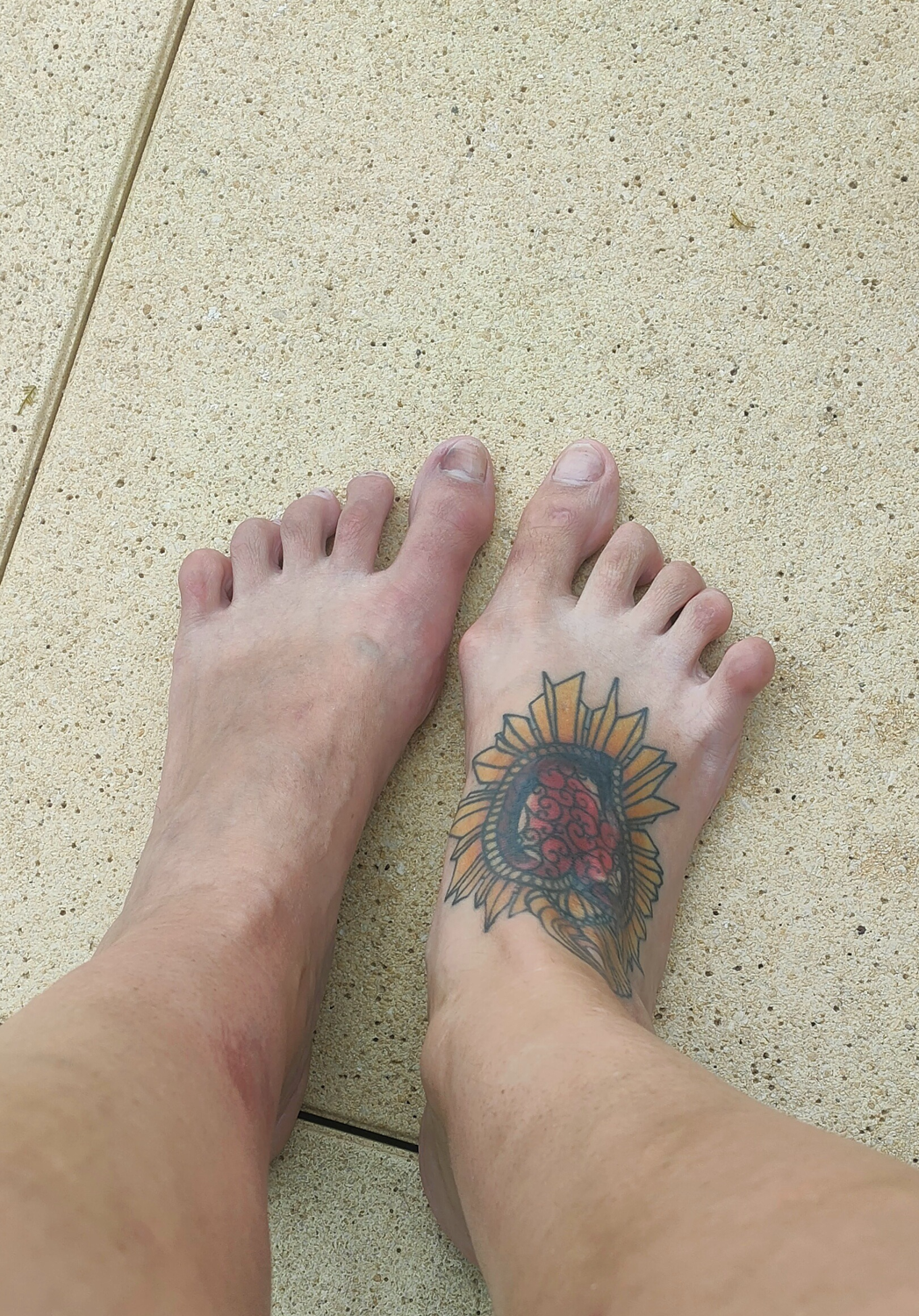 Goddess_with_big_feet's media