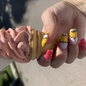 Handsnails's media
