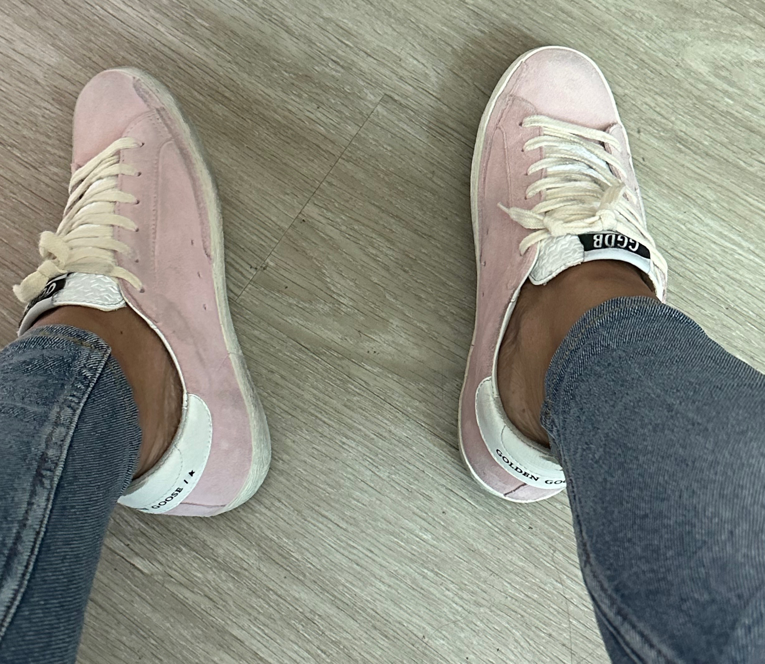 Happyfeetdubai's media