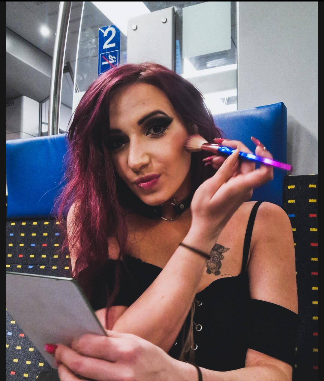 Hard_girls's media