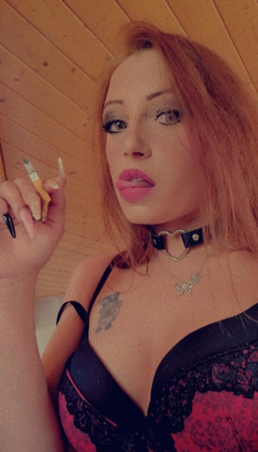 Hard_girls's media