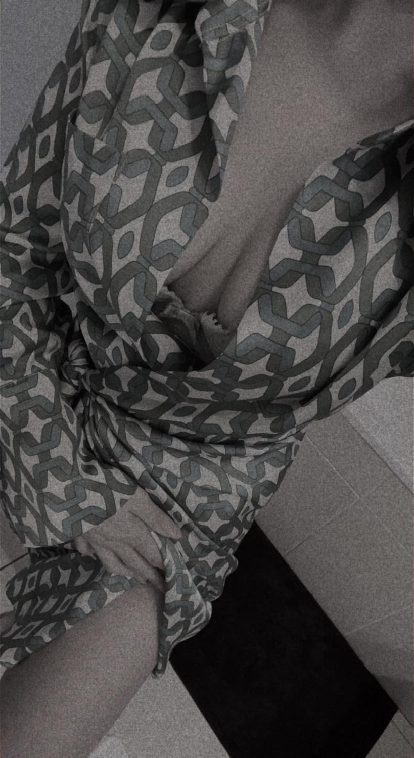 Helia_'s media