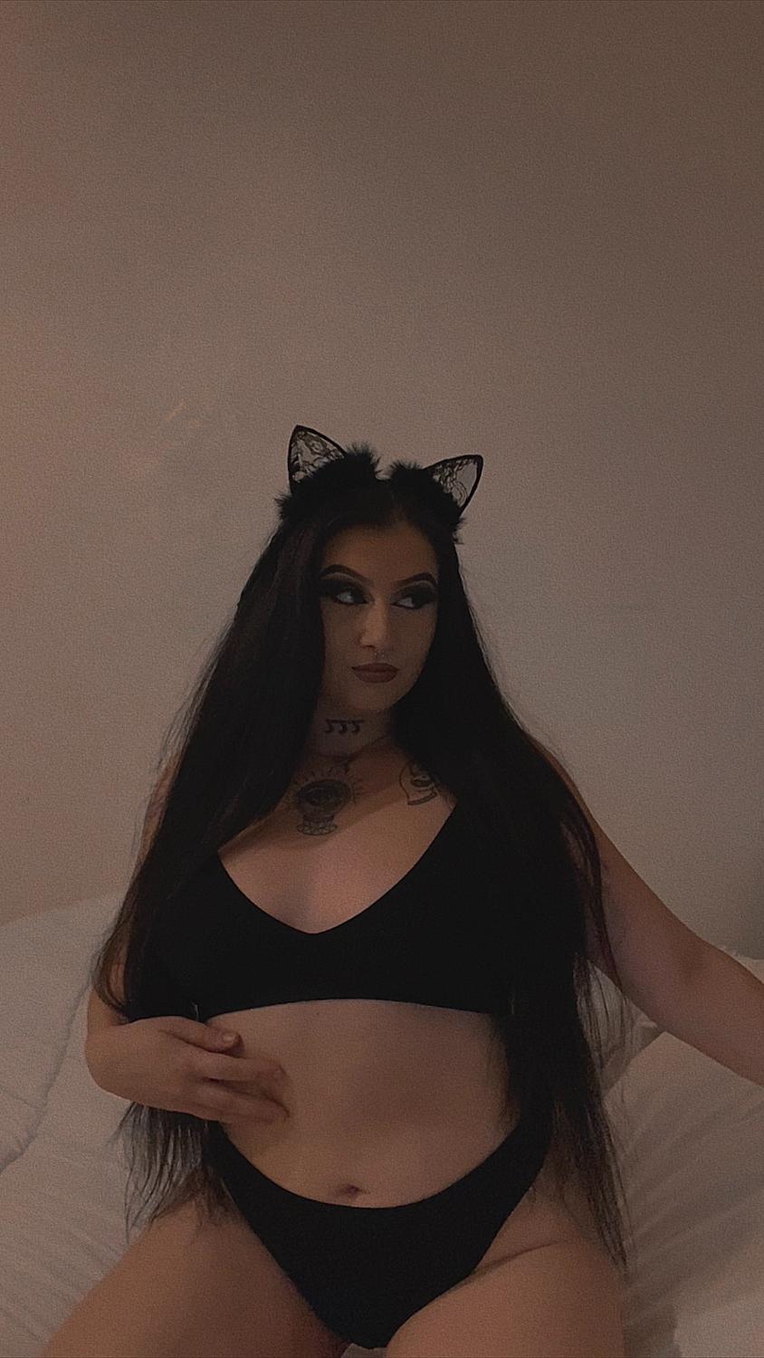 Heyla_body's media