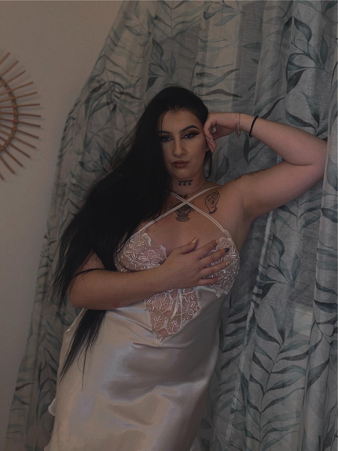 Heyla_body's media
