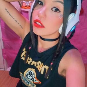Hola_kitty's media