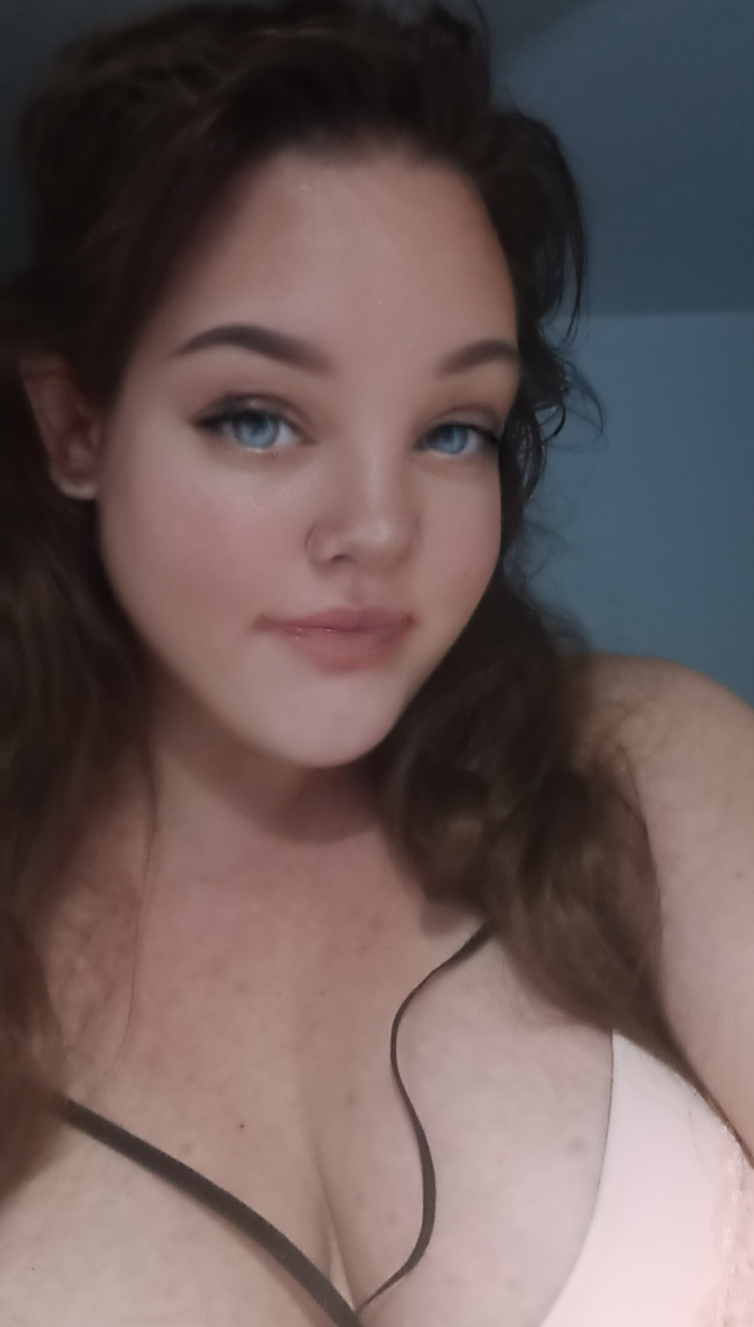 Honeyfetishfeet's media