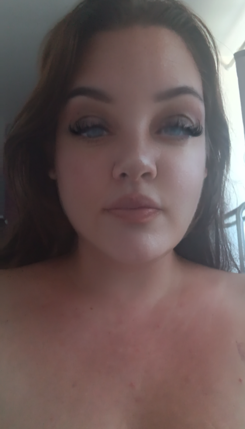 Honeyfetishfeet's media