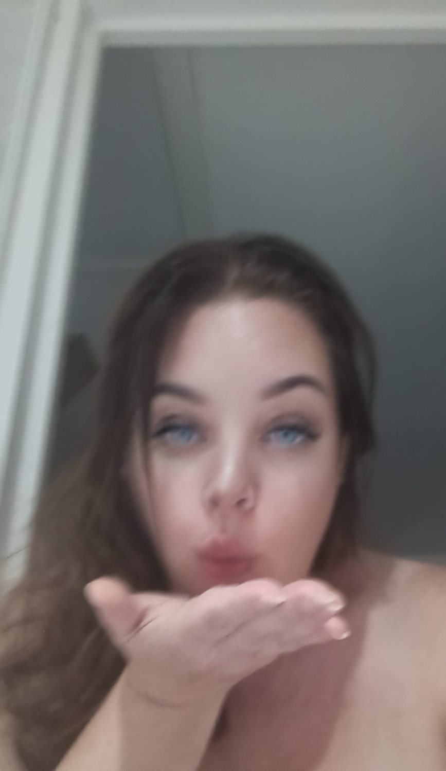 Honeyfetishfeet's media