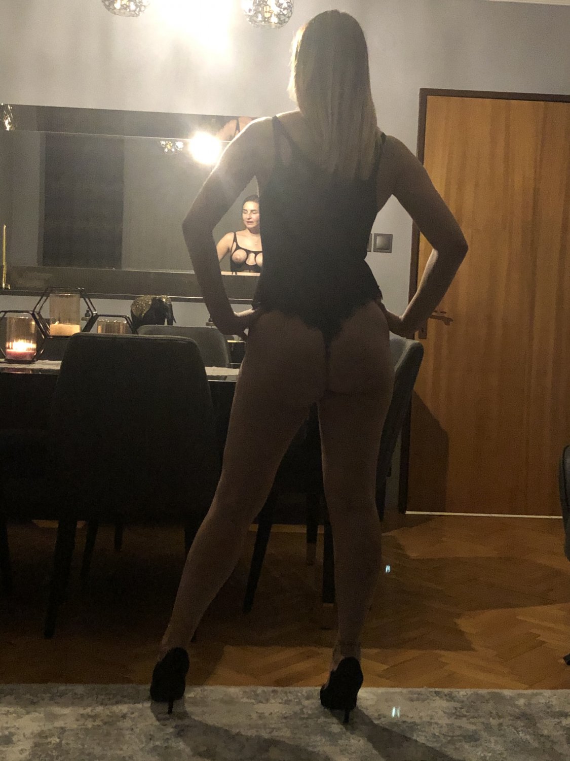 Hot_milfwife's media
