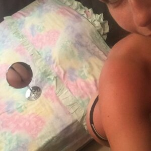 Hot_milfwife's media
