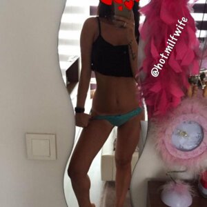 Hot_milfwife's media