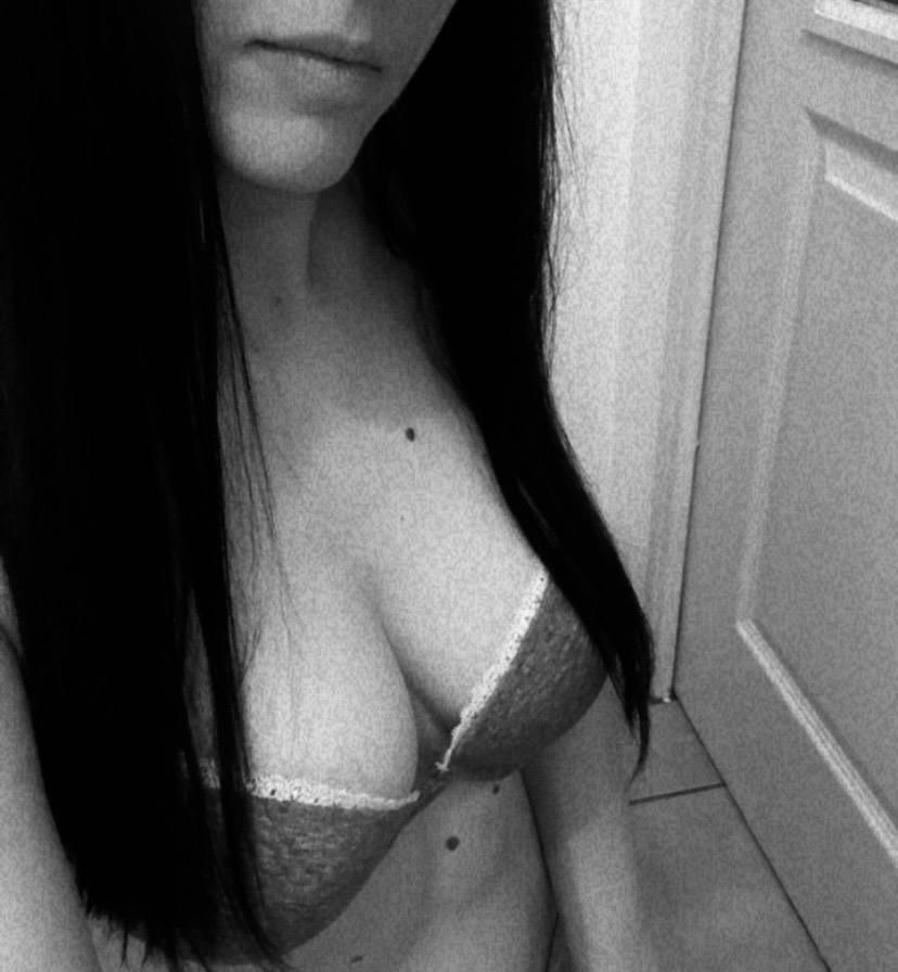 Hot_sicilienne's media