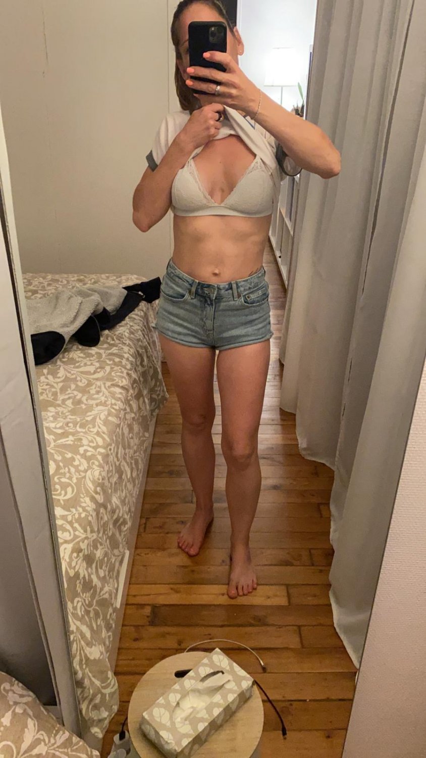 Hotblonde_cpl's media