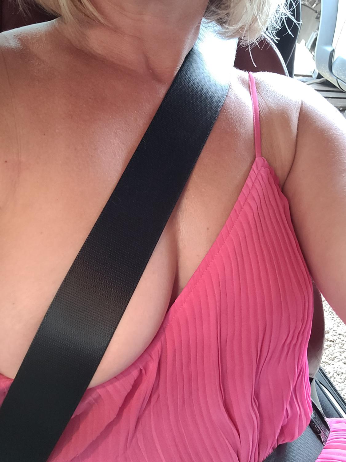Hotjennymilf's media