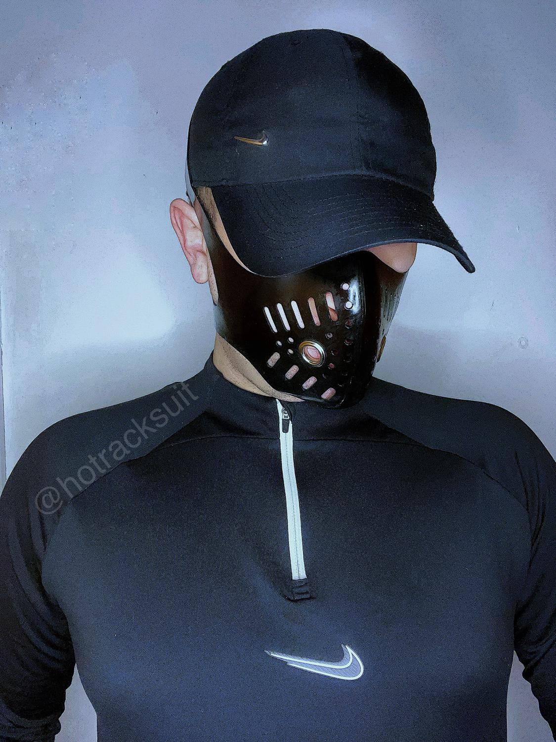 Hotracksuit's media