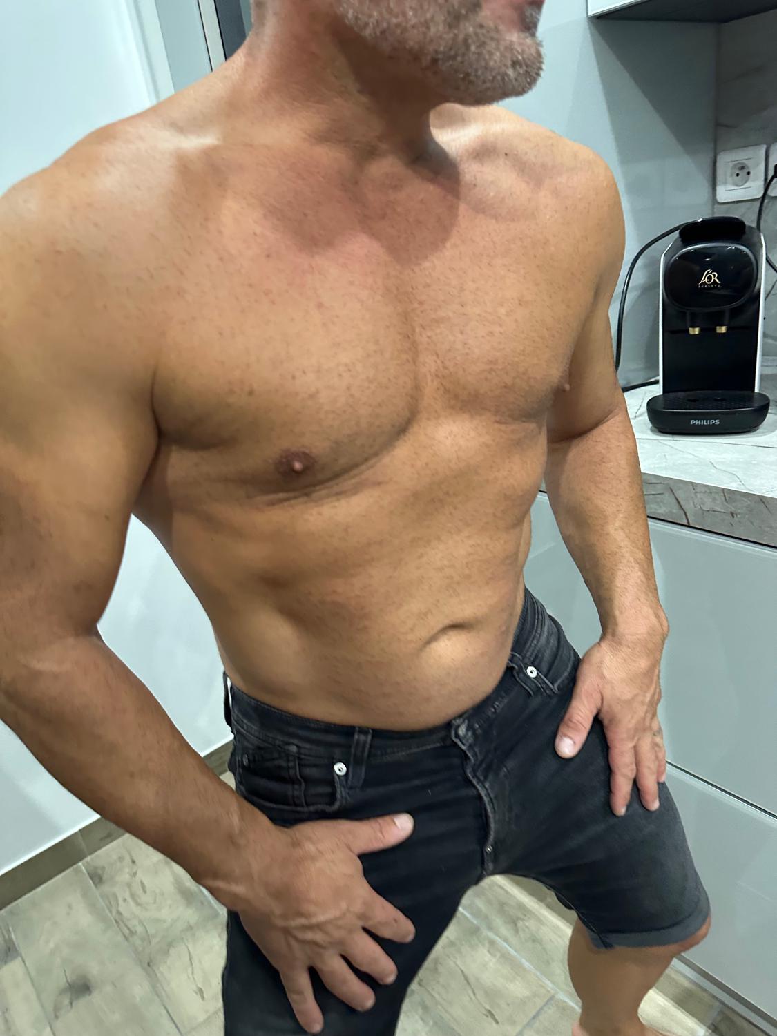 Hotsexydaddy's media