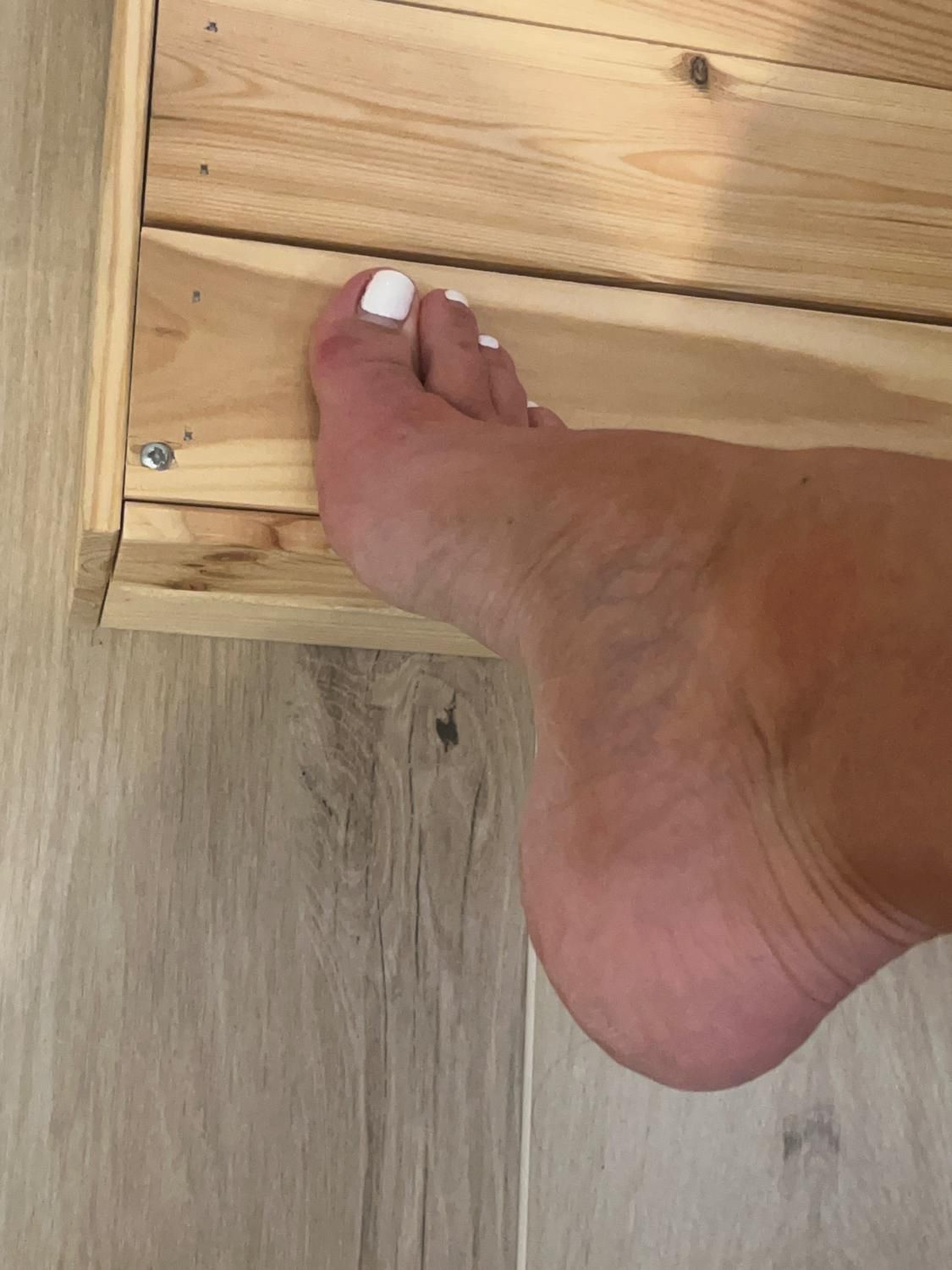 I_love_nylons's media