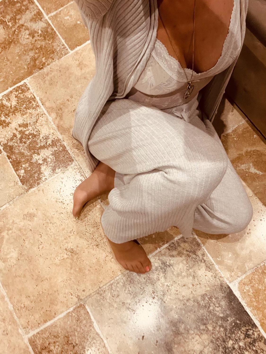 I_love_nylons's media