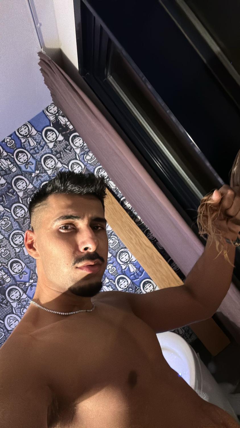 Idrisbabyy's media