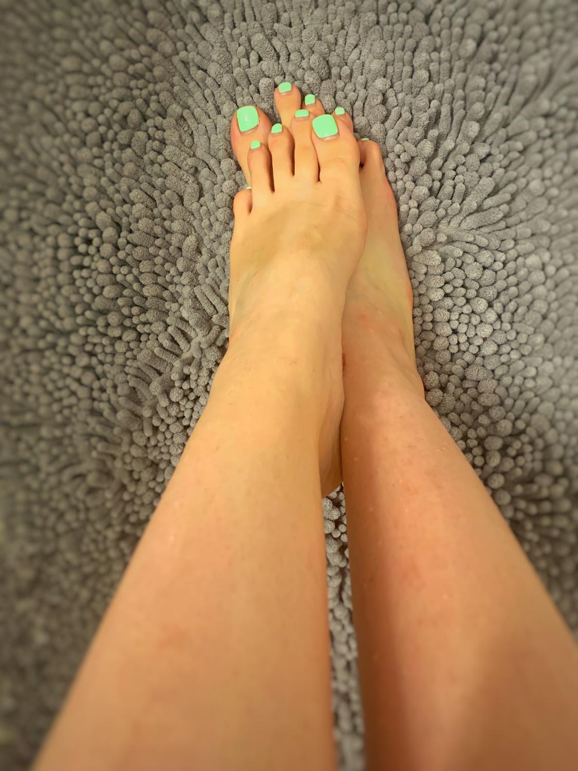 Ilovemyfoot's media