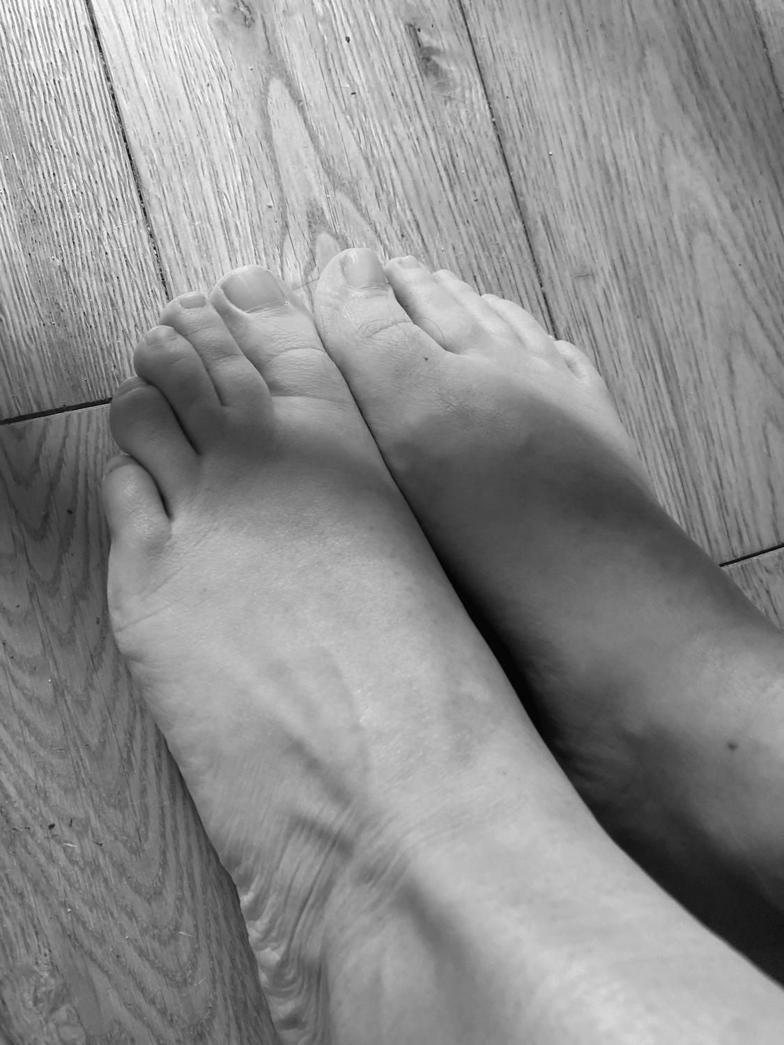 Isaline_feet's media